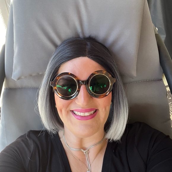 Meet your Posher, Stacey - Picture 3 of 5